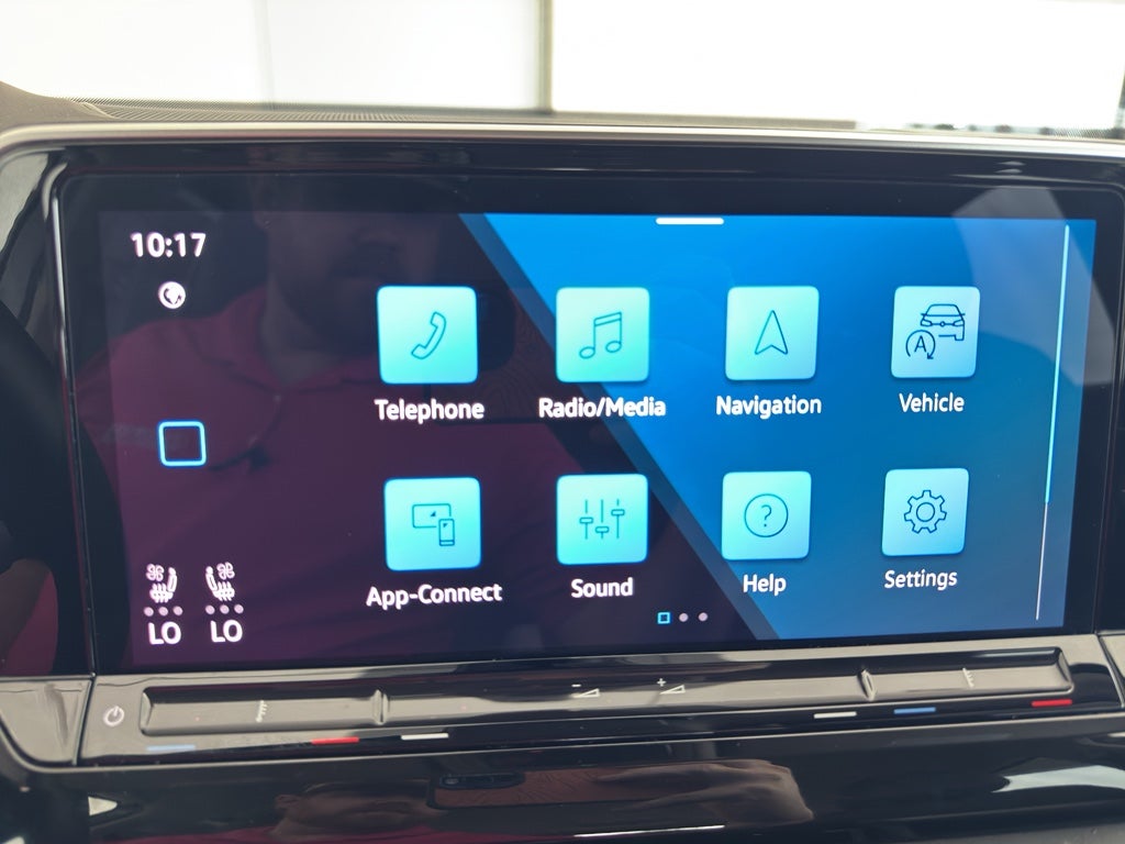 2025 Volkswagen Atlas 2.0T SE w/Technology