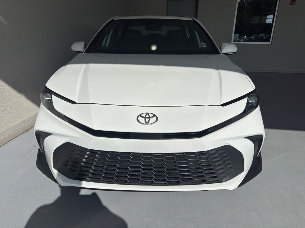 2025 Toyota Camry Hybrid SE