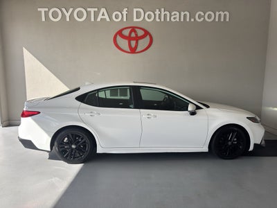 2025 Toyota Camry Hybrid SE