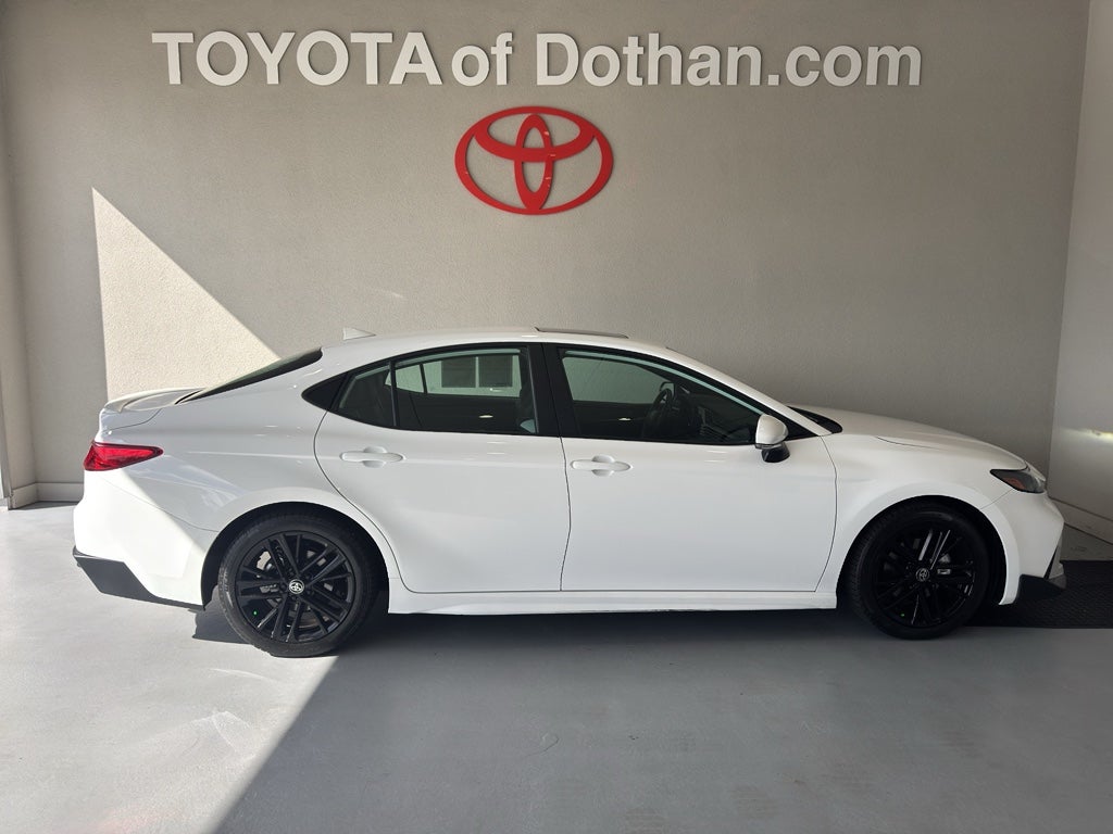 2025 Toyota Camry Hybrid SE