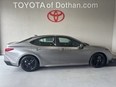 2025 Toyota Camry Hybrid SE