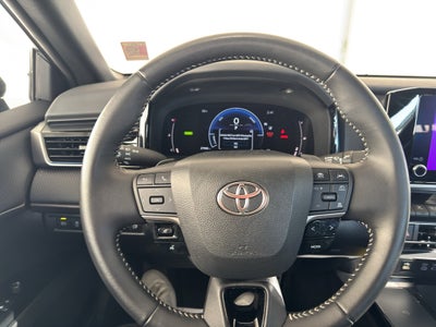 2025 Toyota Camry Hybrid SE