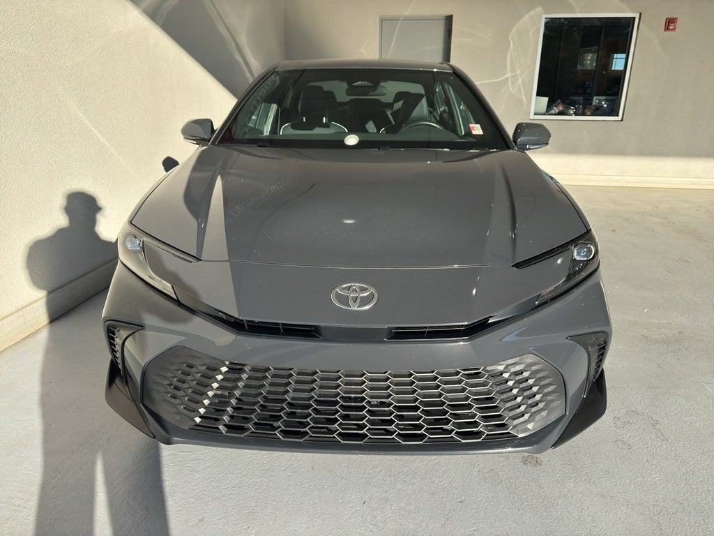 2025 Toyota Camry Hybrid SE