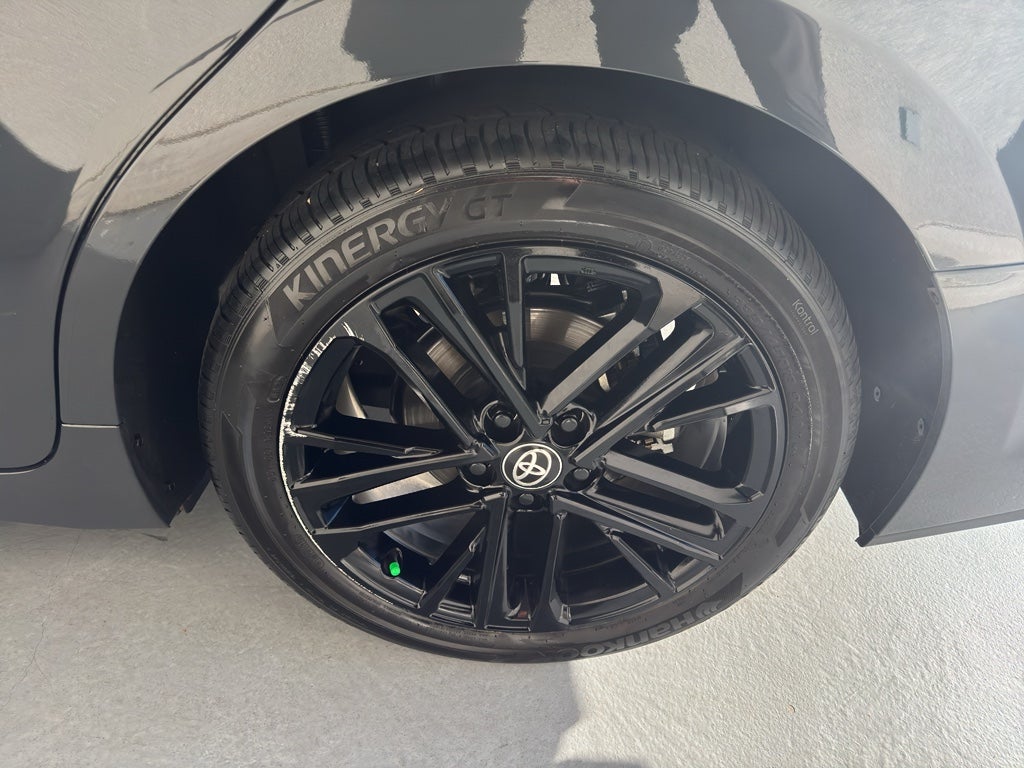 2025 Toyota Camry Hybrid SE