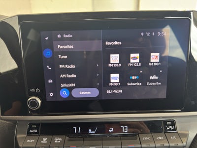 2025 Toyota Camry Hybrid SE