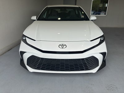 2025 Toyota Camry Hybrid SE