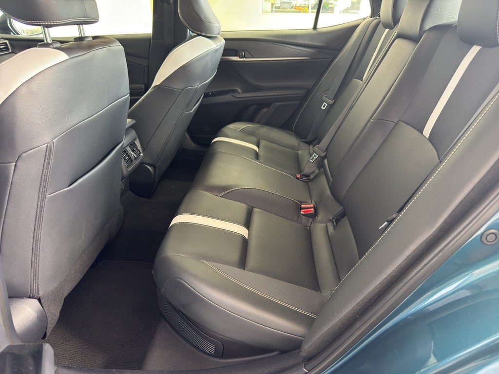 2025 Toyota Camry Hybrid SE