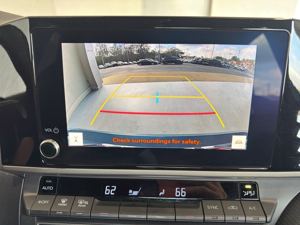 2025 Toyota Camry Hybrid SE