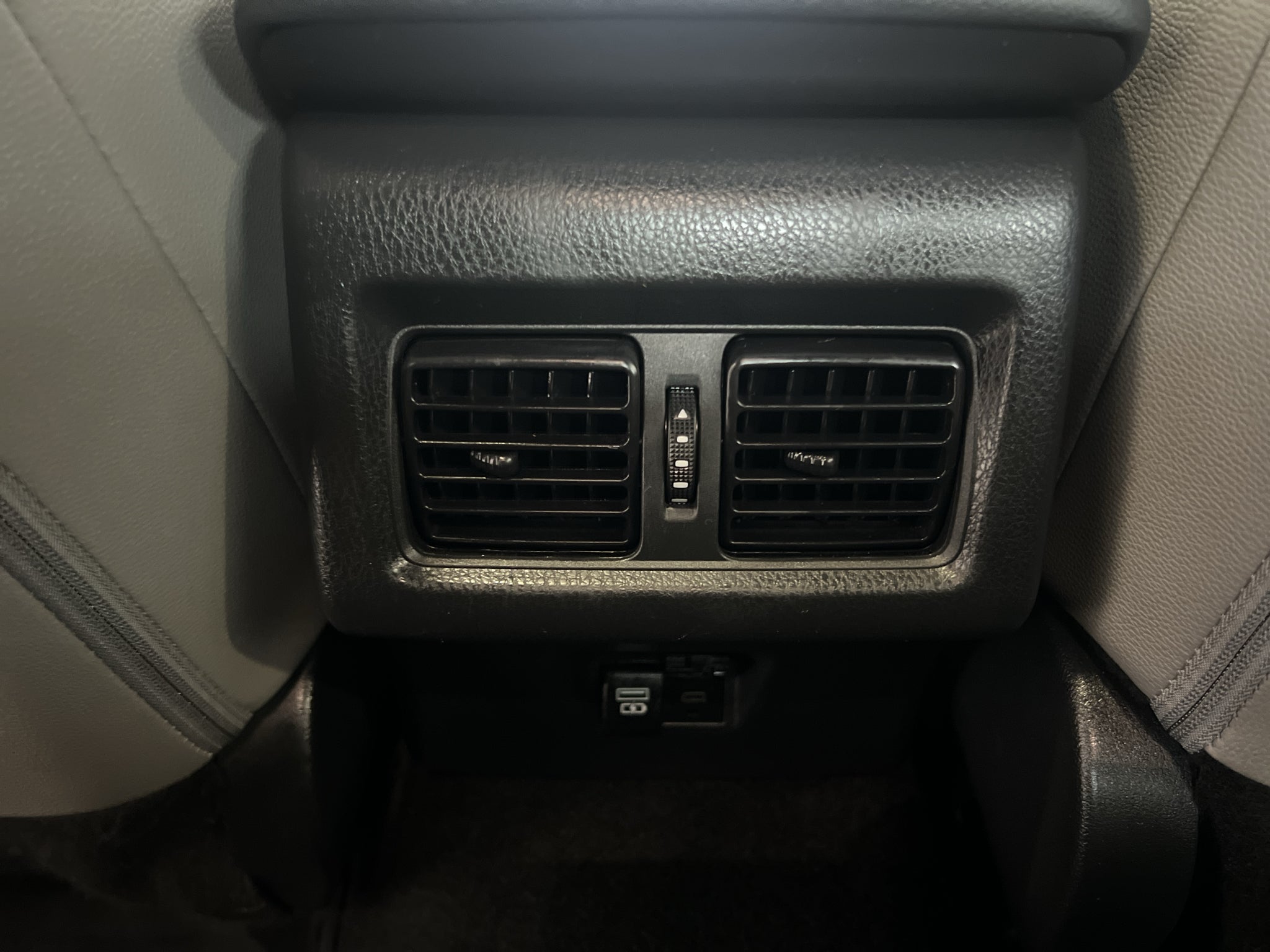 2026 Toyota Camry Hybrid SE