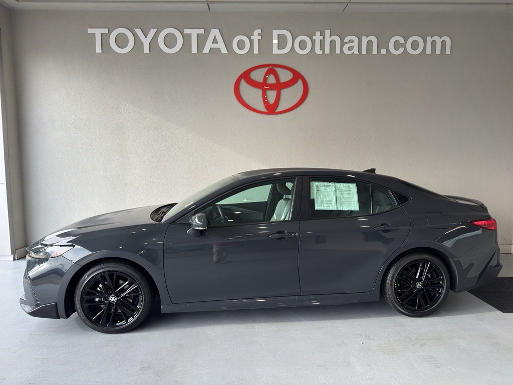 2026 Toyota Camry Hybrid SE