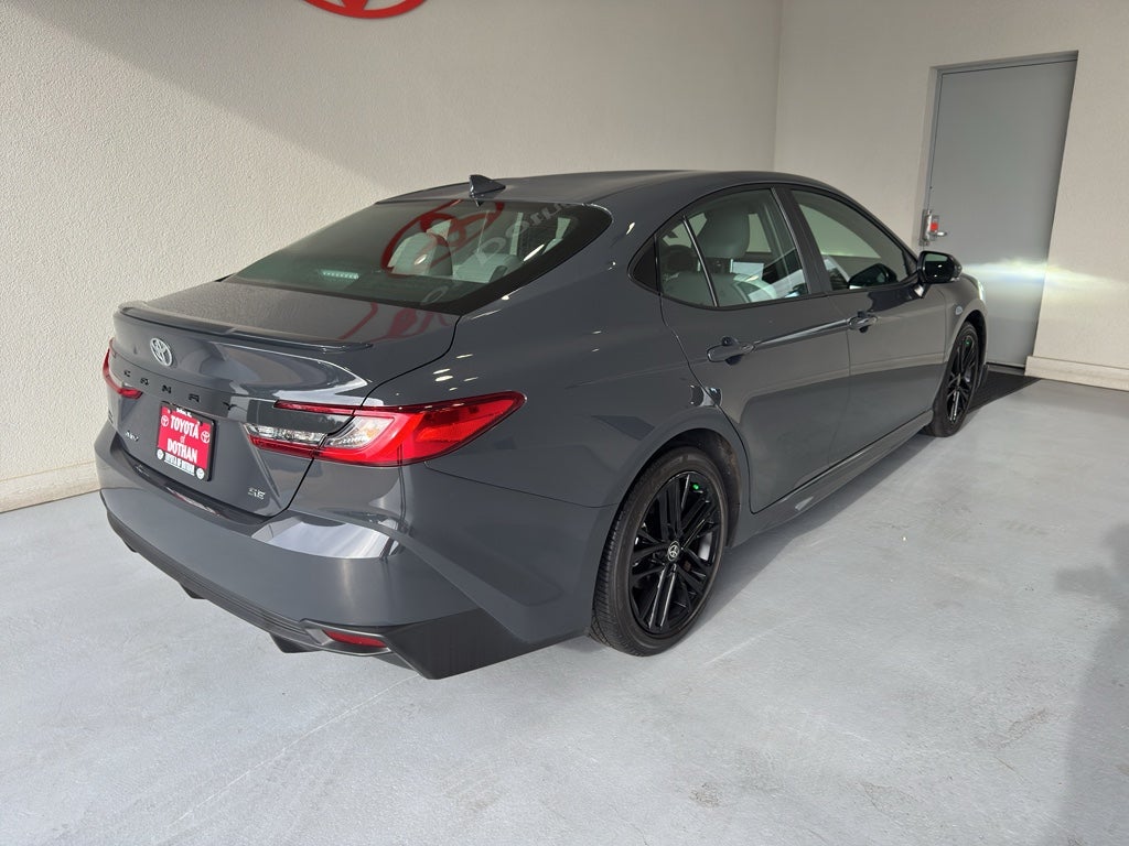 2026 Toyota Camry Hybrid SE