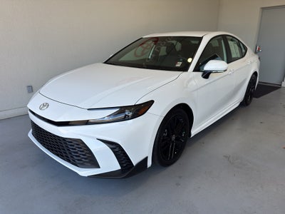 2025 Toyota Camry Hybrid SE