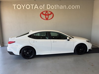 2025 Toyota Camry Hybrid SE