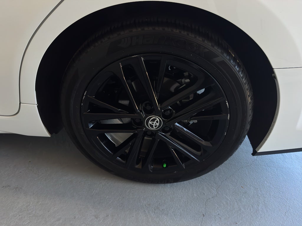 2025 Toyota Camry Hybrid SE