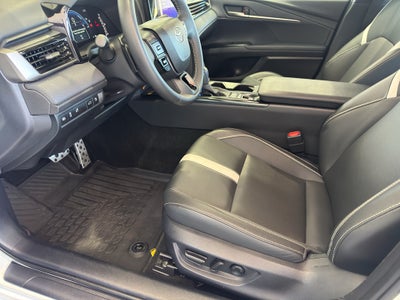 2025 Toyota Camry Hybrid SE