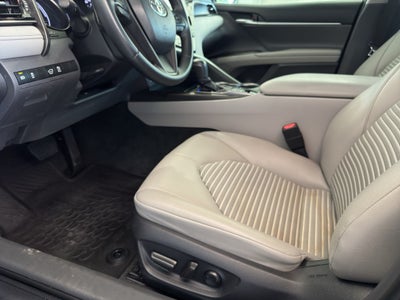 2022 Toyota Camry Hybrid Hybrid SE