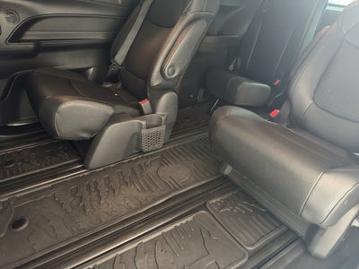 2025 Toyota Sienna Woodland