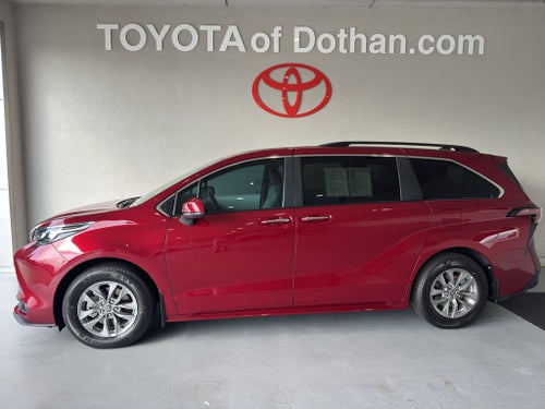 2025 Toyota Sienna XLE
