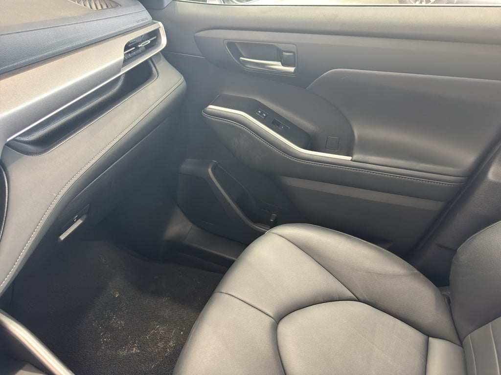 2025 Toyota Highlander Hybrid Hybrid XLE