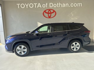2025 Toyota Highlander LE