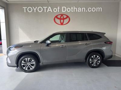 2025 Toyota Highlander XLE