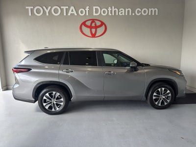 2025 Toyota Highlander XLE