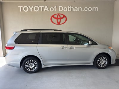 2019 Toyota Sienna XLE