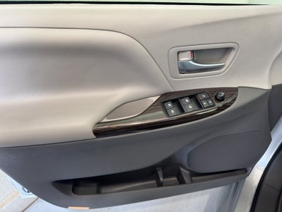 2019 Toyota Sienna XLE