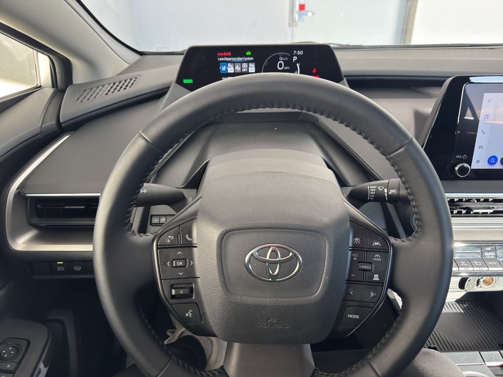 2025 Toyota Prius LE
