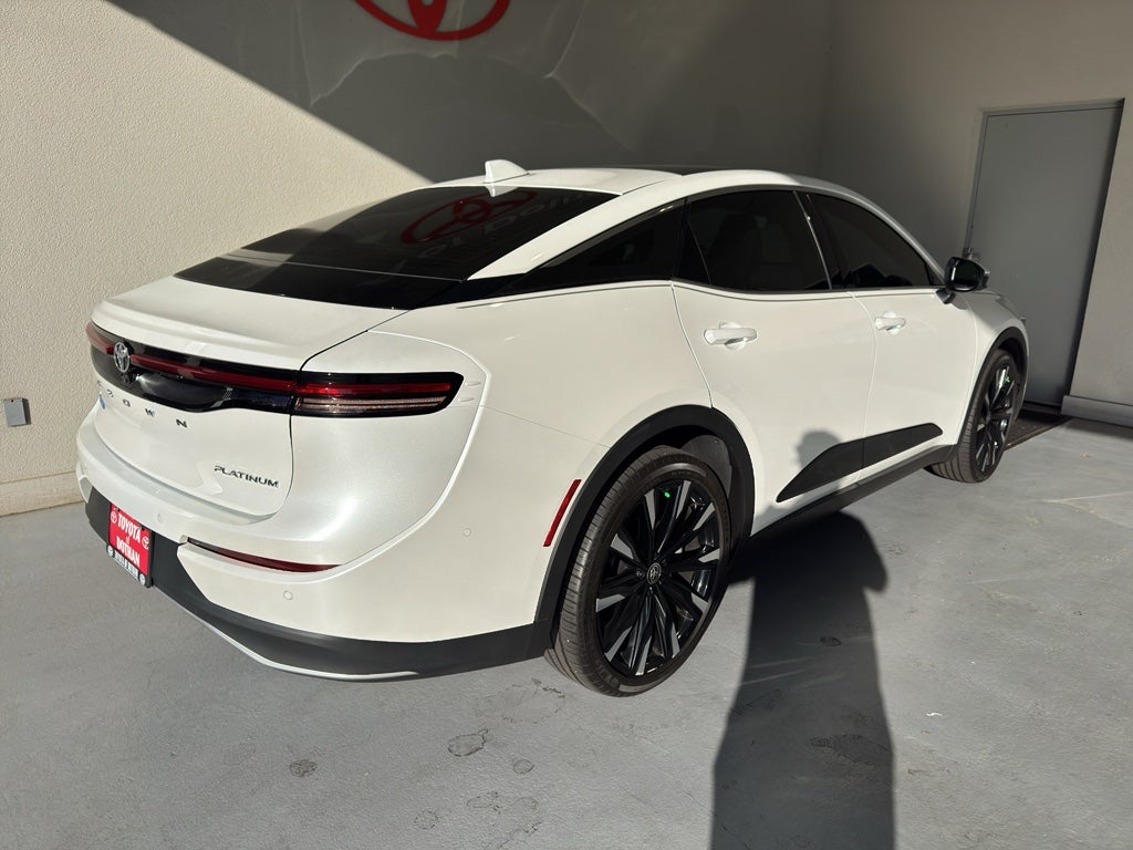 2023 Toyota Crown Platinum