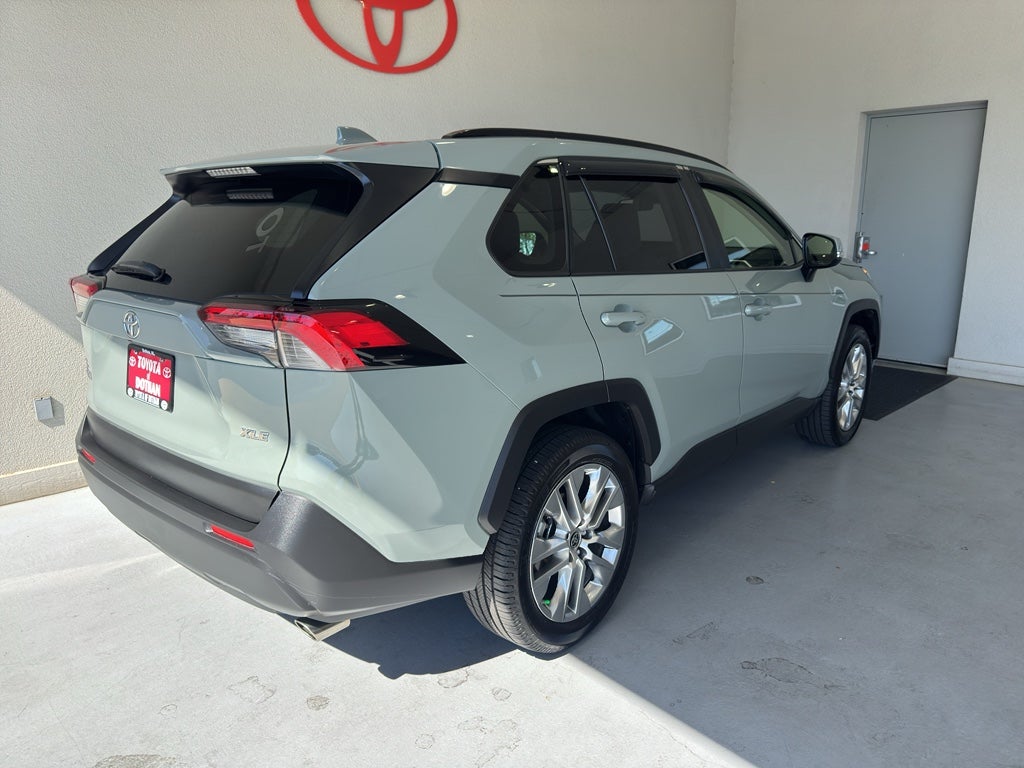 2019 Toyota RAV4 XLE Premium