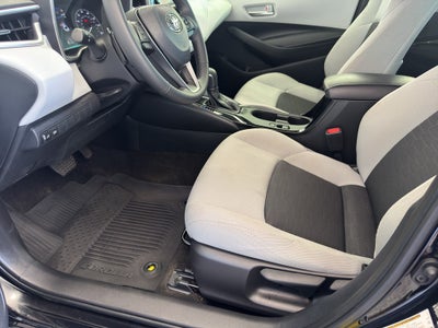 2025 Toyota Corolla Hatchback SE