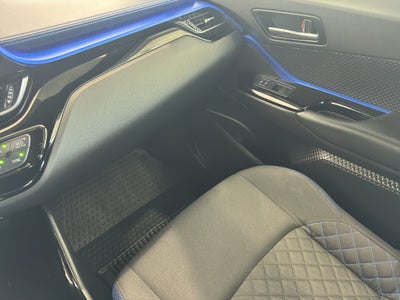 2022 Toyota C-HR XLE