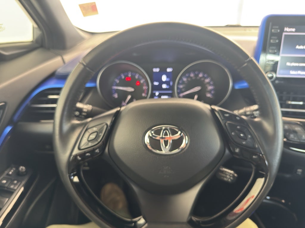 2022 Toyota C-HR XLE