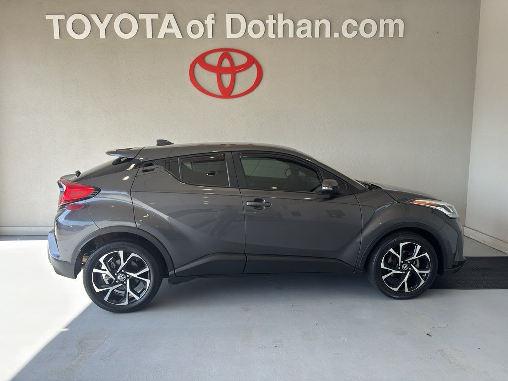 2022 Toyota C-HR XLE