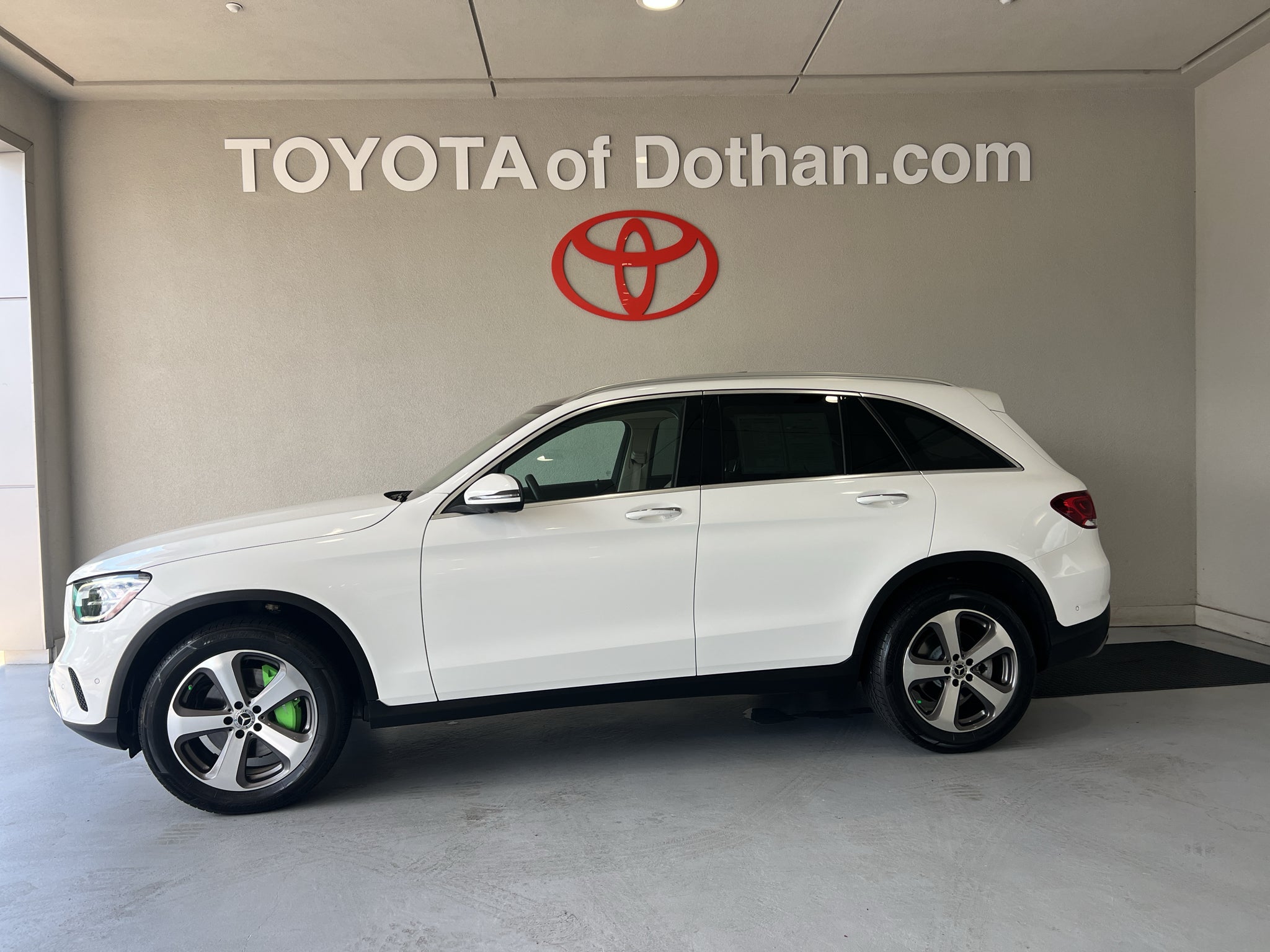 2022 Mercedes-Benz GLC 300