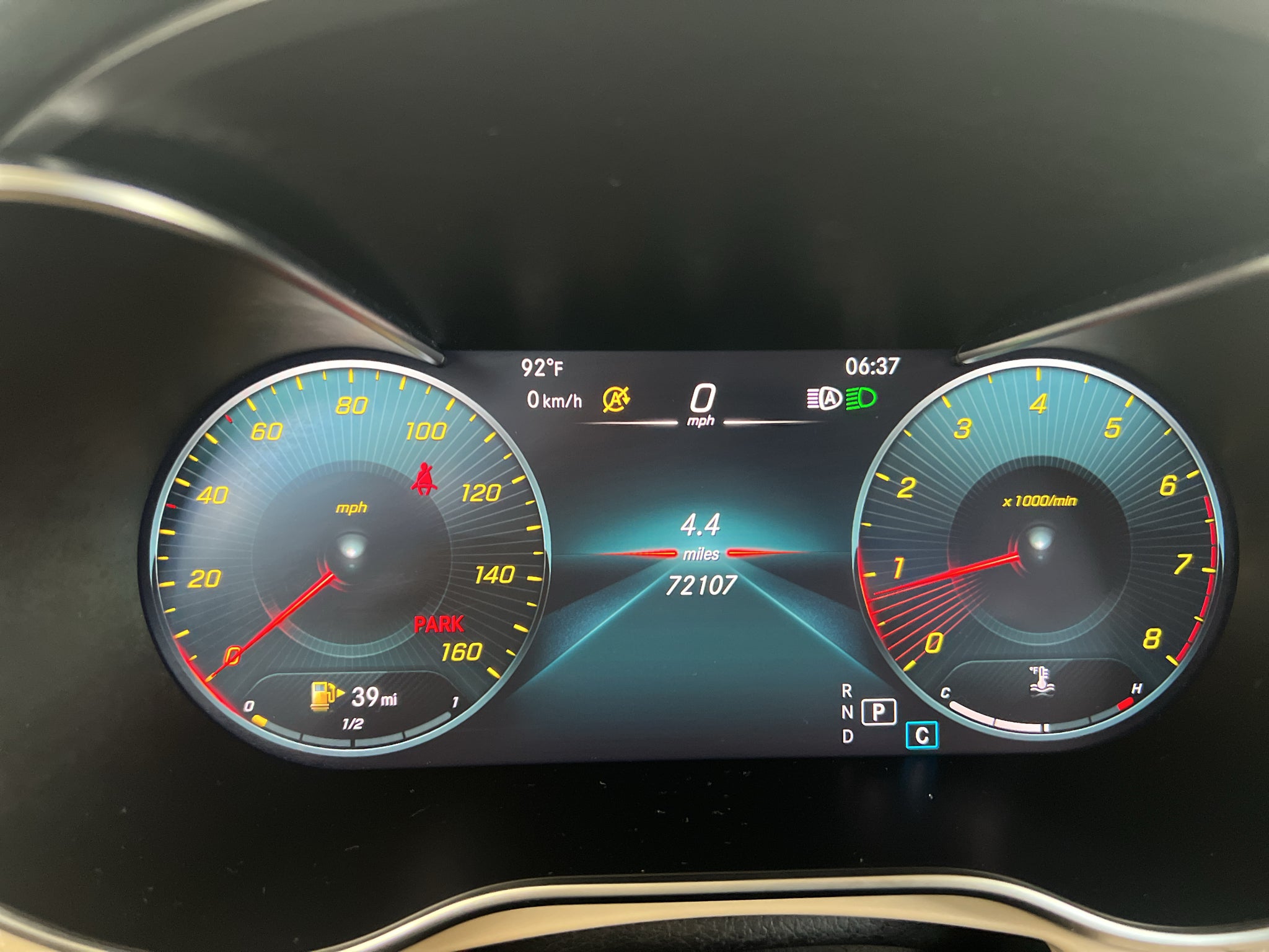 2022 Mercedes-Benz GLC 300