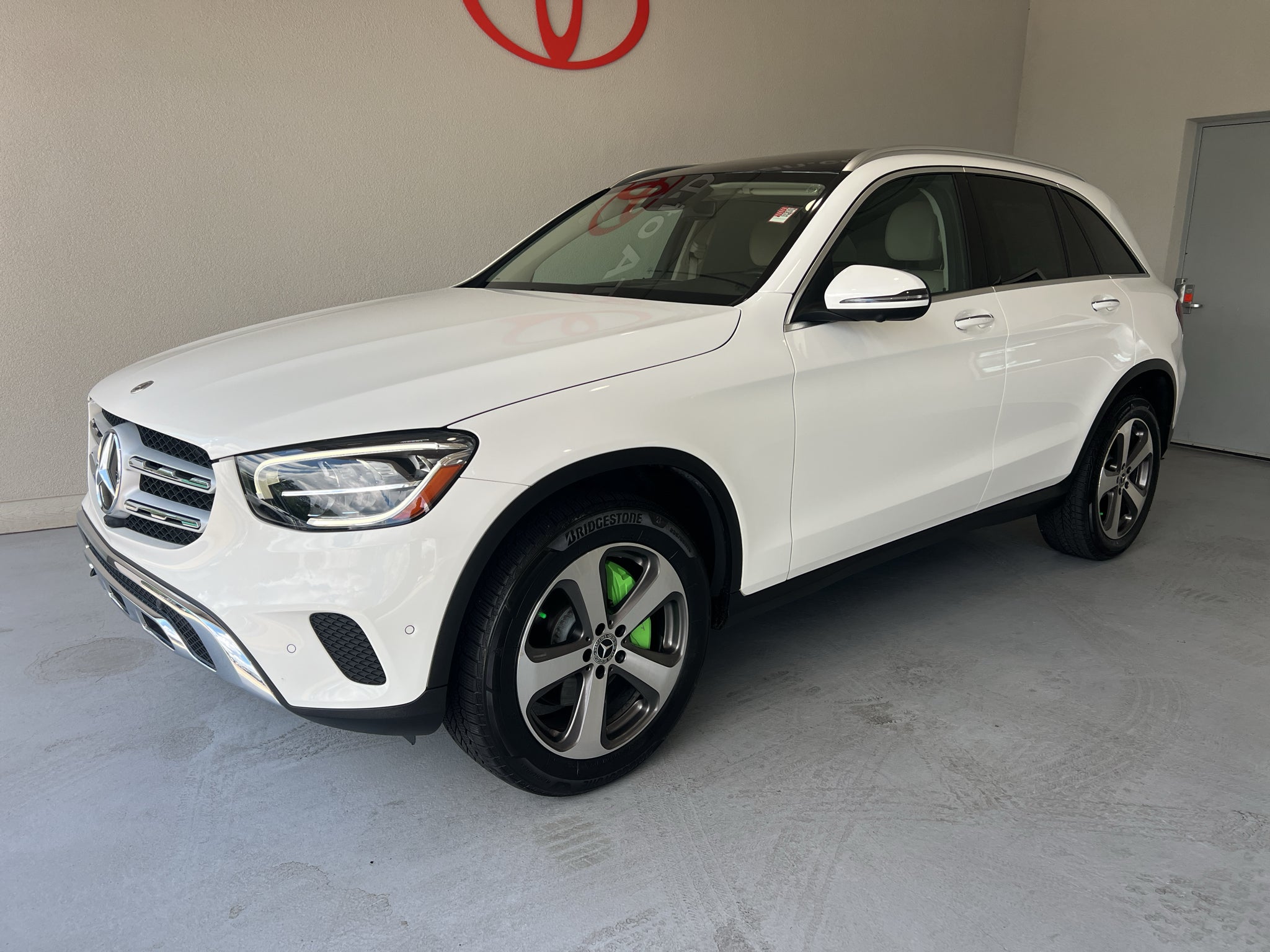 2022 Mercedes-Benz GLC 300