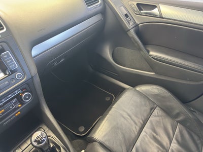 2013 Volkswagen Golf w/Sunroof & Navi