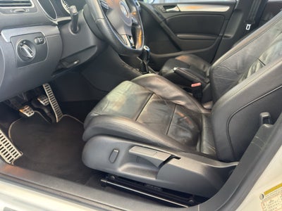 2013 Volkswagen Golf w/Sunroof & Navi