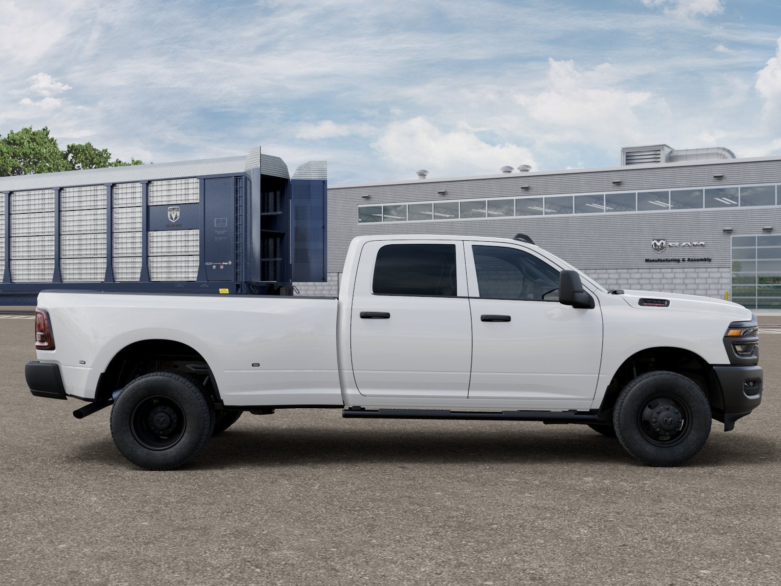 2026 RAM 3500 RAM 3500 TRADESMAN CREW CAB 4X4 8' BOX