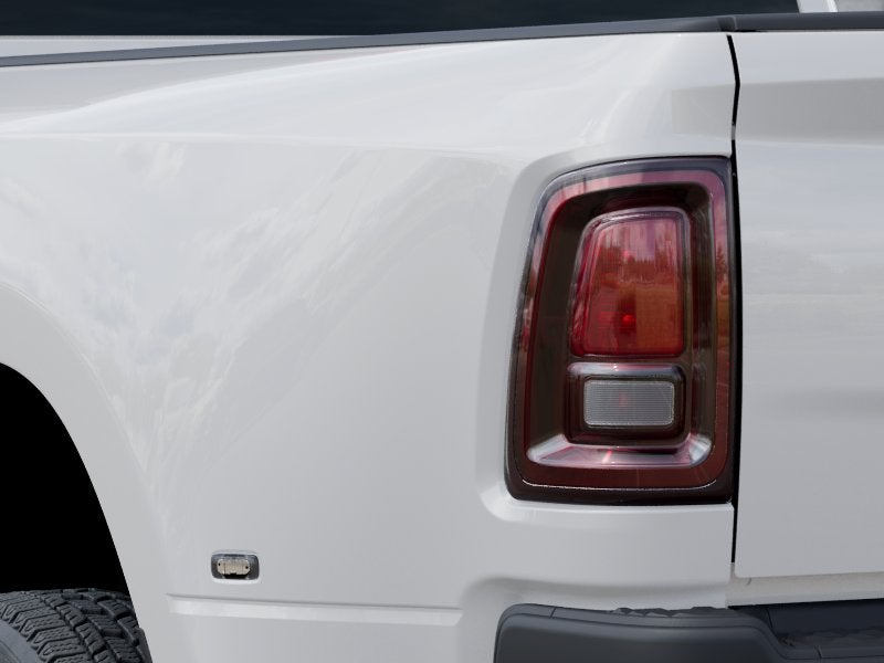 2026 RAM 3500 RAM 3500 TRADESMAN CREW CAB 4X4 8' BOX