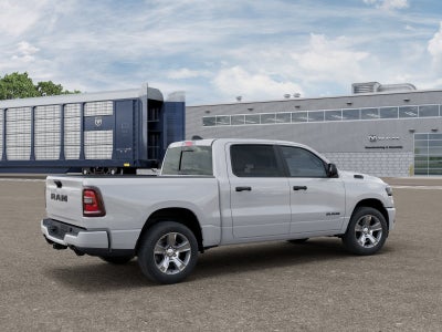 2026 RAM 1500 RAM 1500 EXPRESS CREW CAB 4X2 5'7' BOX