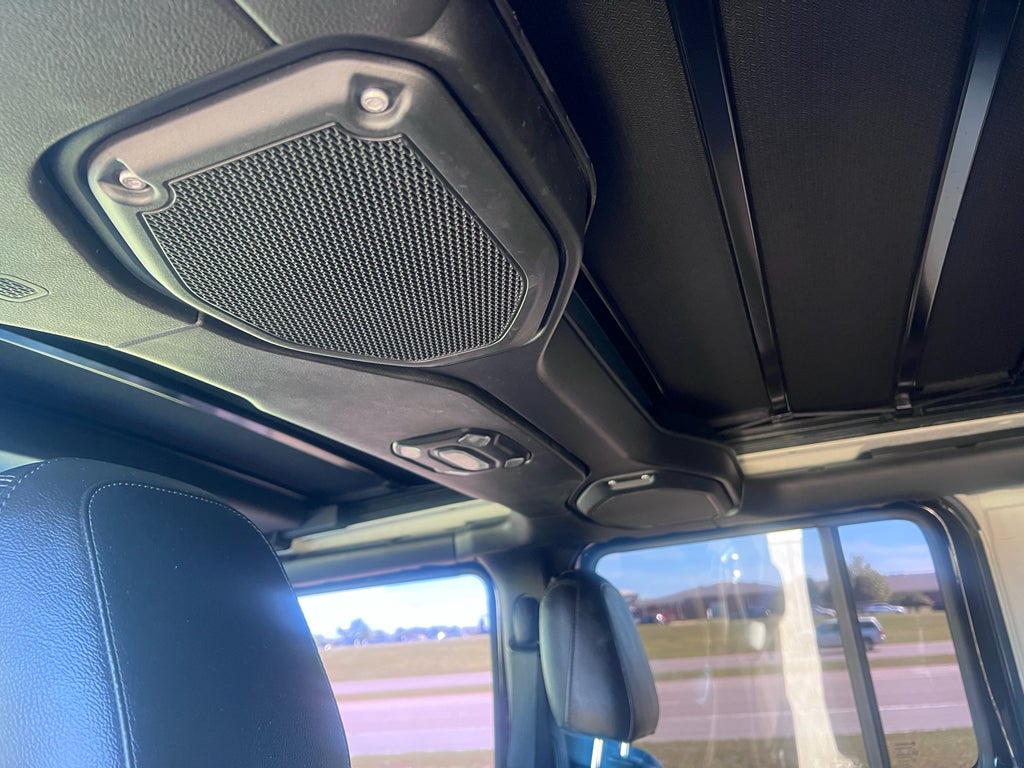 2021 Jeep Wrangler Sahara Altitude 4x4