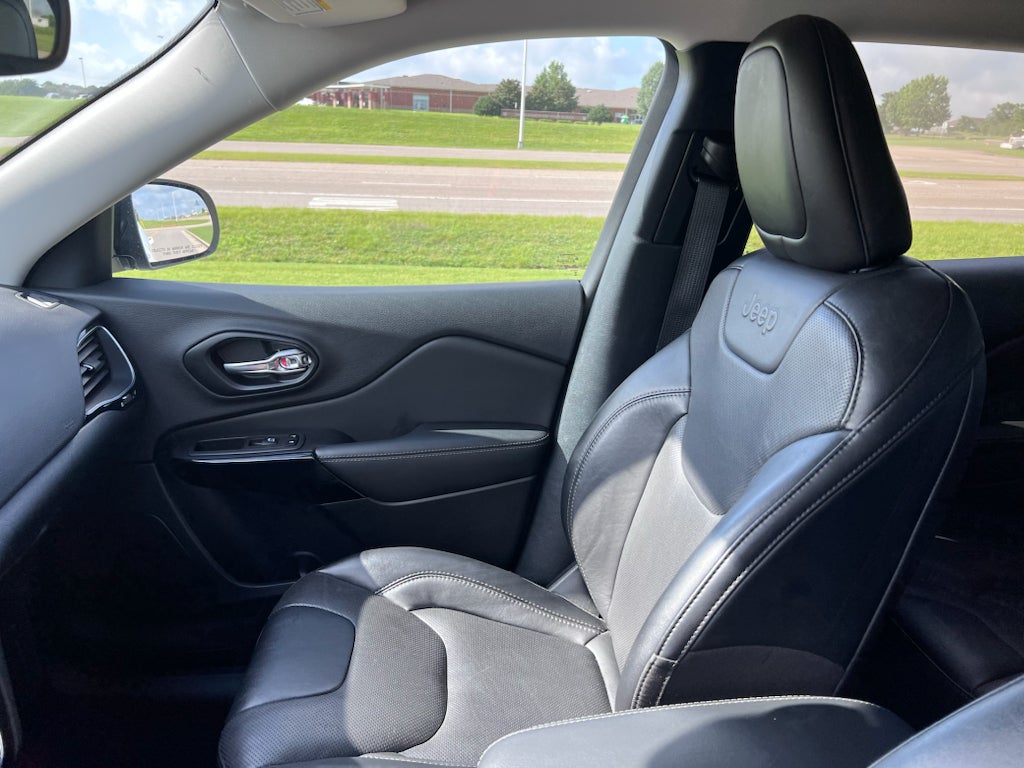 2023 Jeep Cherokee Altitude Lux 4x4