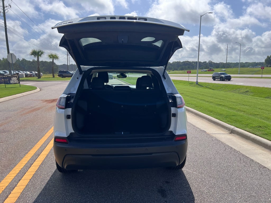 2023 Jeep Cherokee Altitude Lux 4x4