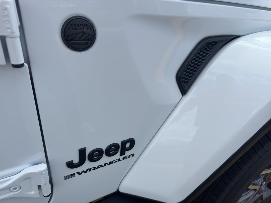 2025 Jeep Wrangler WRANGLER 4-DOOR SAHARA