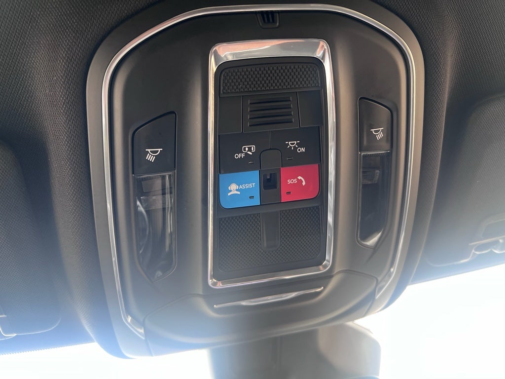 2024 Jeep Grand Cherokee Laredo 4x2