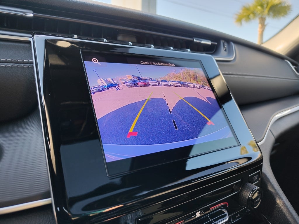 2025 Jeep Grand Cherokee GRAND CHEROKEE LAREDO X 4X2