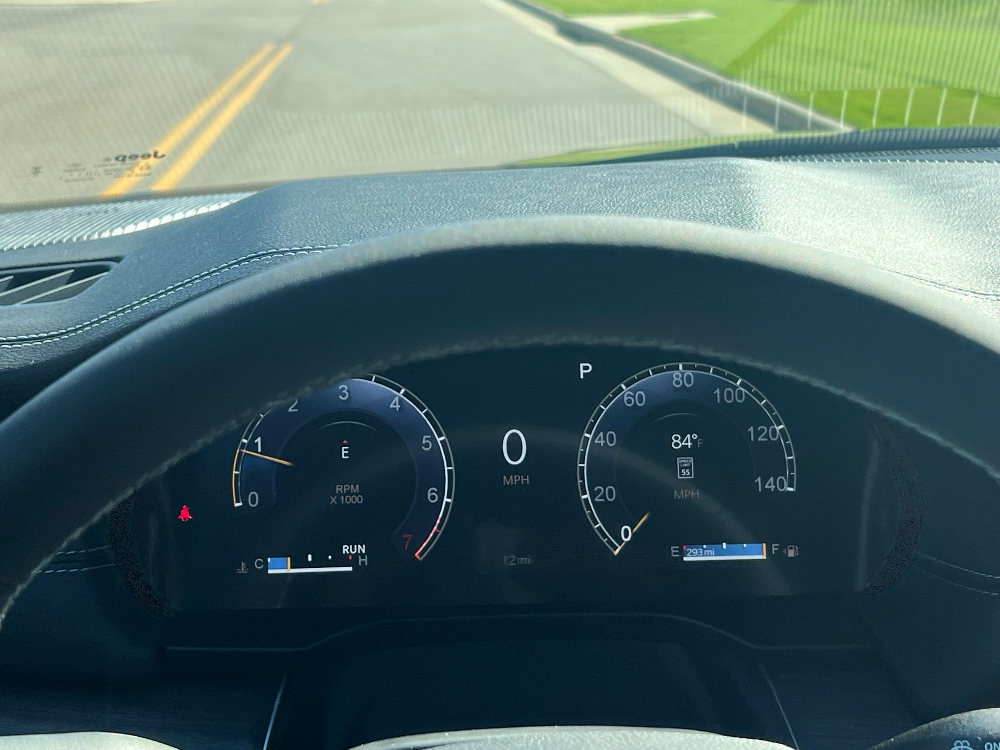 2027 Jeep Grand Cherokee GRAND CHEROKEE LAREDO ALTITUDE 4X2
